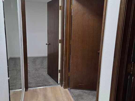 5th image of 10722 W Berry Ave