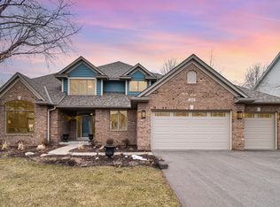 3465 Parkers Dr, Woodbury, MN 55125