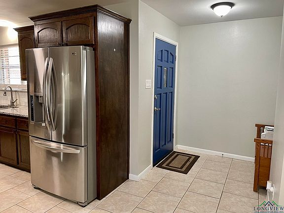 3rd image of 206 E Twilight Dr