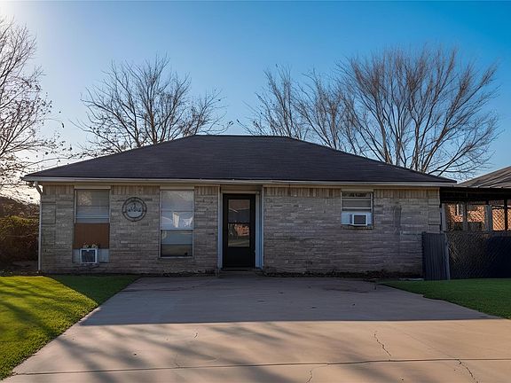 3rd image of 1124 Rosas St