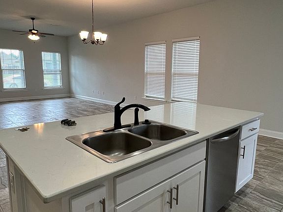 5th image of 8889 Bellawood Cir