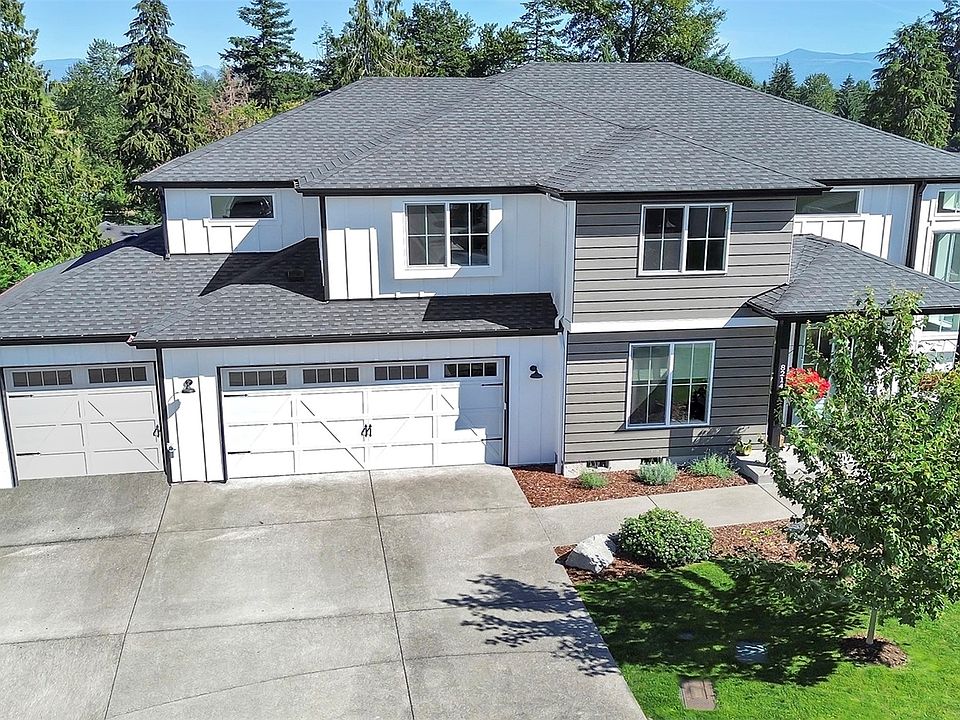 1st image of 8214 206th Avenue E
