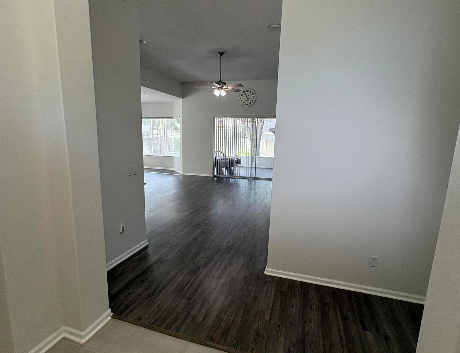 4 bed, 3.0 bath, 2437 sqft, $2,900 — Photo 3
