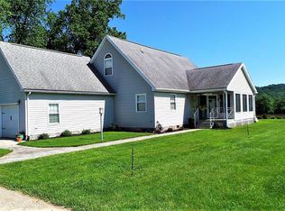 177 James Ln, Waverly, WV 26184