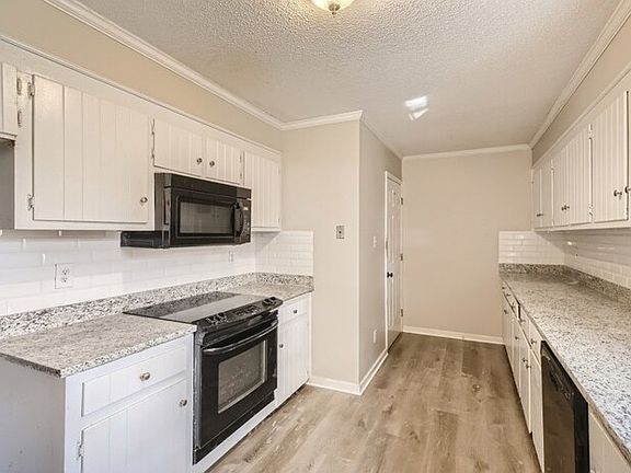 4th image of 224 Hughey Dr