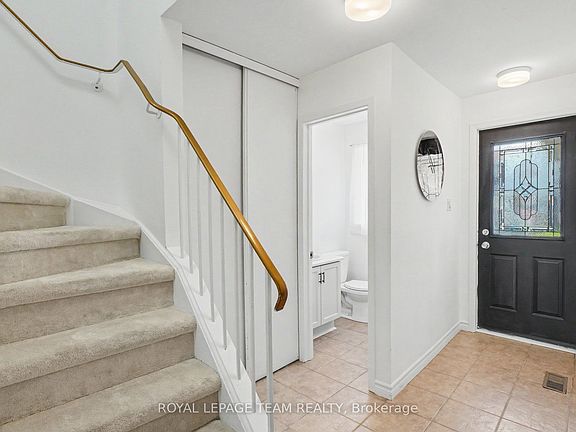 3rd image of 42 Sundback Ln