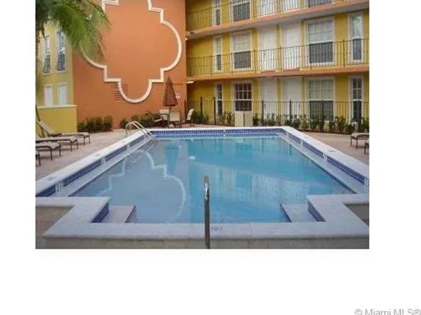 3245 Virginia St APT 8, Miami, FL 33133