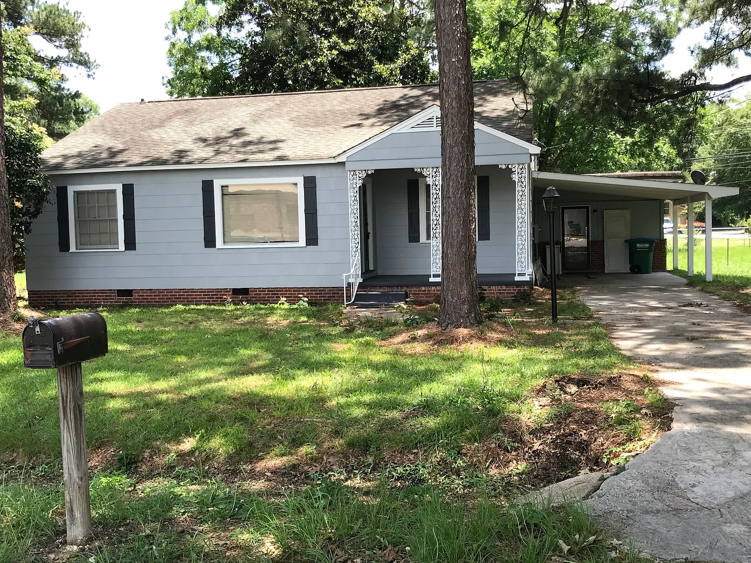 3 bed, 1852 sqft, $1,400 — Photo 1
