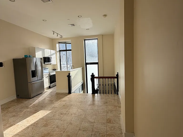 108 Richmond St #1 — Photo 26