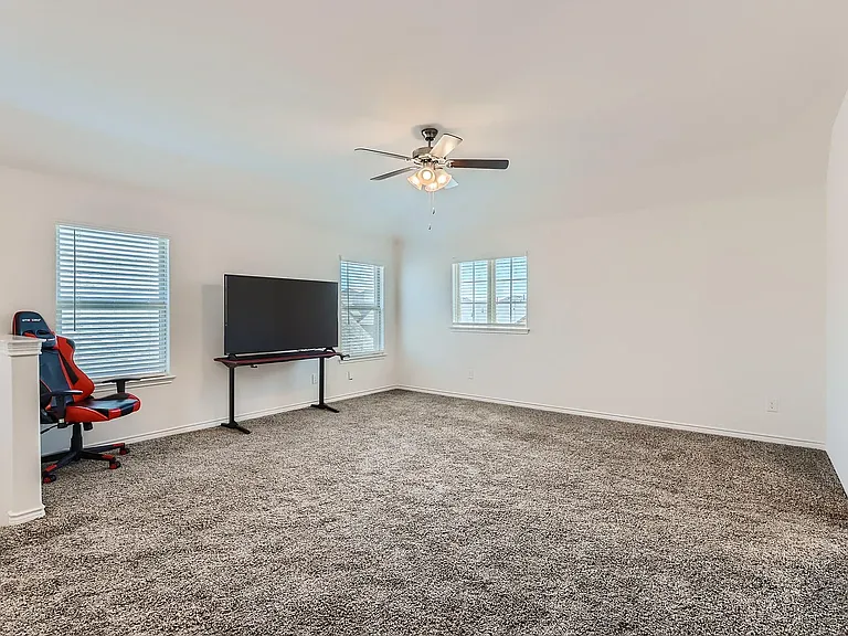 1533 Bennington Ln — Photo 22