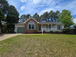 5707 Lacosta Dr, Hope Mills, NC 28348