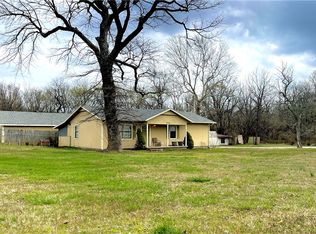3965 N Oak St, Springdale, AR 72764