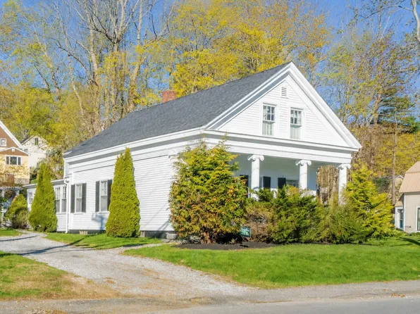 18 Waldo Avenue, Belfast, ME 04915