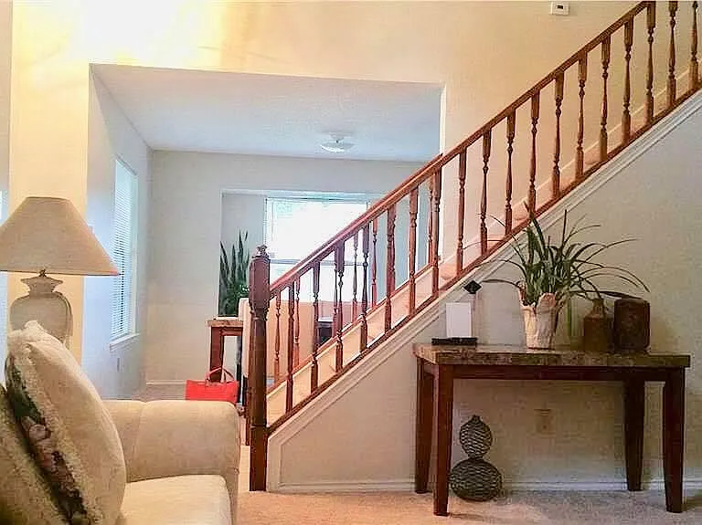 457 Leisure Ln — Photo 5