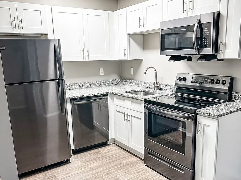 Bell View at Northshore Apartments — Photo 26