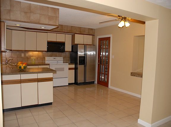 5th image of 407 N Brink Ave