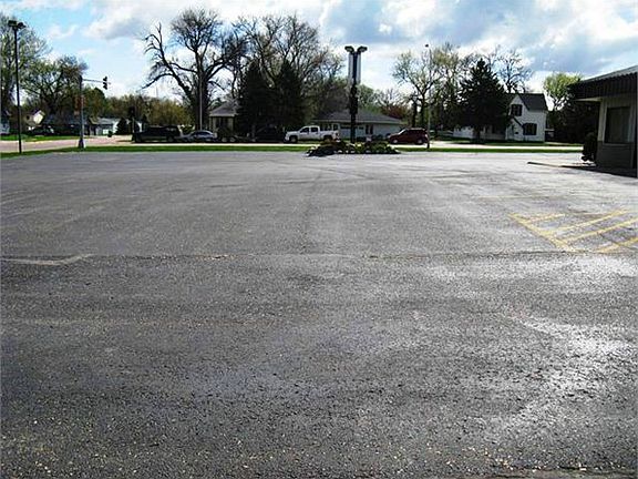4th image of 510 Main Ave S