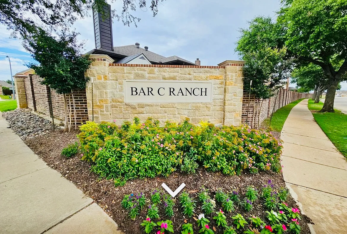 8012 Wyoming Dr — Photo 1