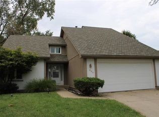 804 NE Aventura Ct, Lees Summit, MO 64064