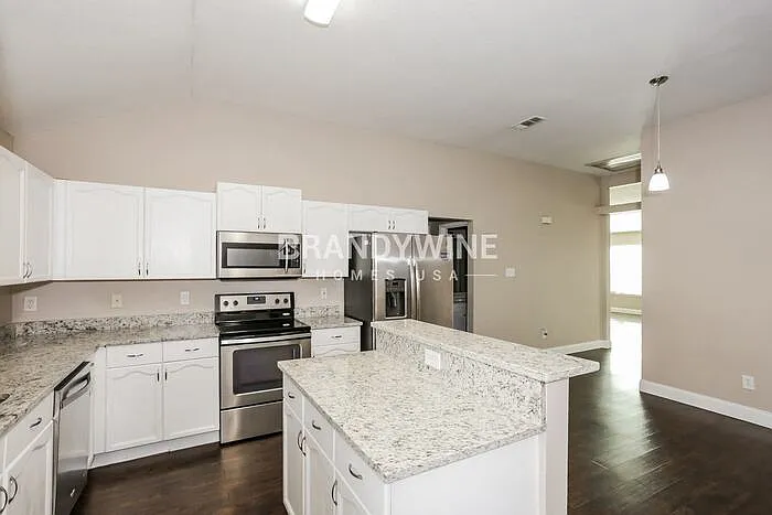 4804 Saint Thomas Pl — Photo 10