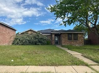 1447 Gentle Rain Dr, Lancaster, TX 75134