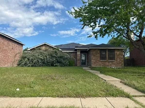 1447 Gentle Rain Dr, Lancaster, TX 75134