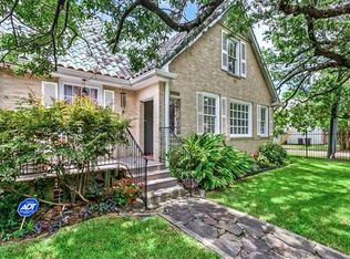 6303 Fontainebleau Dr, New Orleans, LA 70125