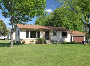 605 Johnson Ave SW, Cokato, MN 55321