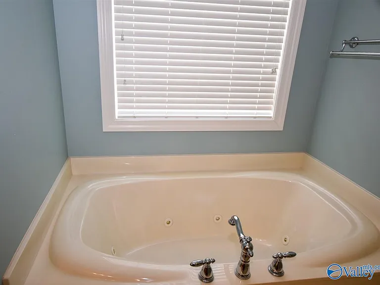 119 Averbeck Ct — Photo 12