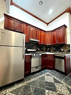 Rented by Apple Exclusive Realty Inc | media 21