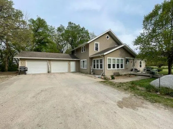 903 S 5th St, Sac City, IA 50583