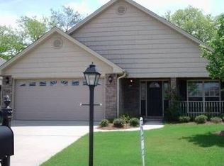 2060 Edgewood Dr, Moody, AL 35004