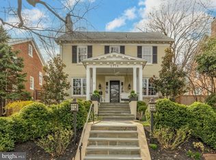 2716 36th Pl NW, Washington, DC 20007