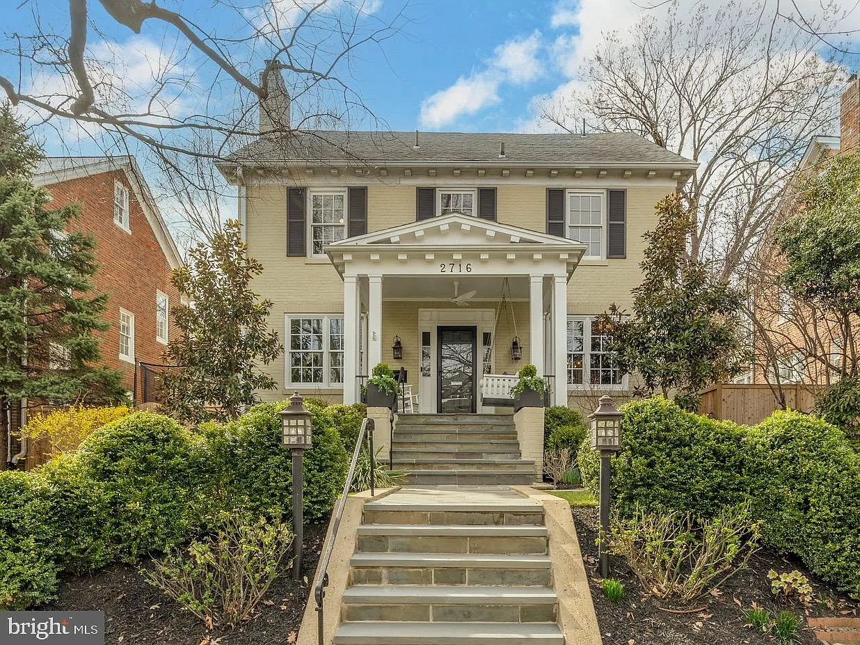 2716 36th Pl NW photo 1