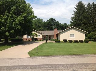 27 Wishbone Rd, Saint Joseph, MO 64506