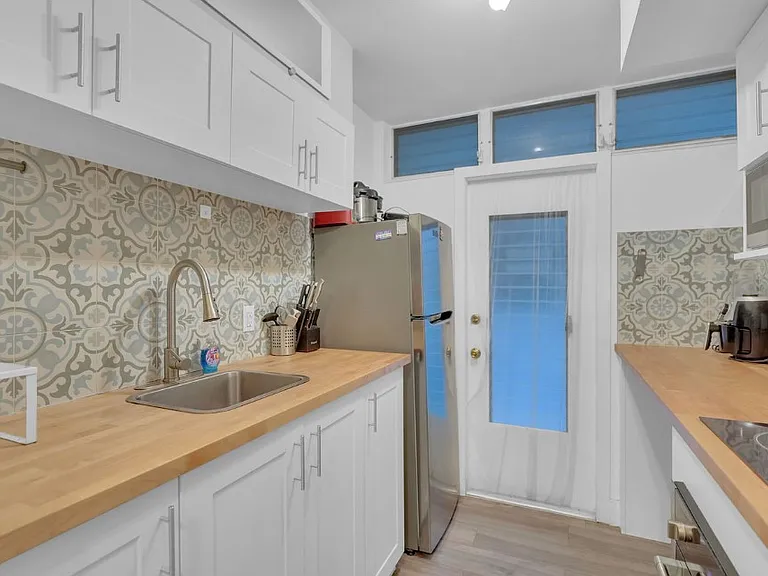 1400 Avenida Pennsylvania #15 — Photo 2
