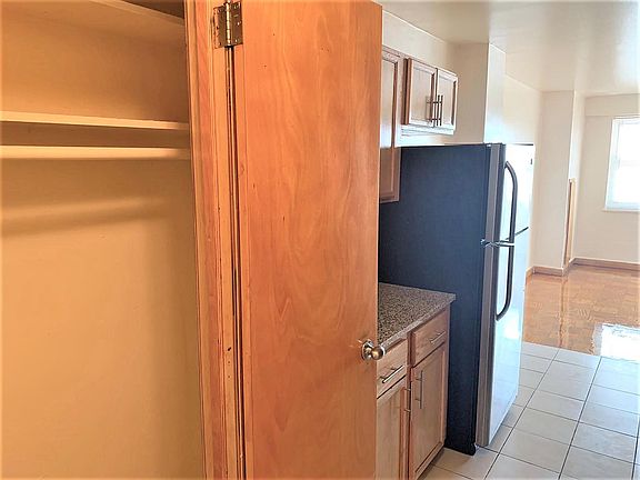 5th image of 8729 167th St