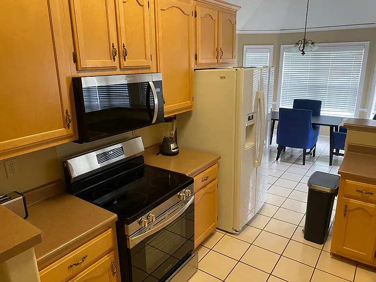 75 Fairoaks Dr — Photo 3