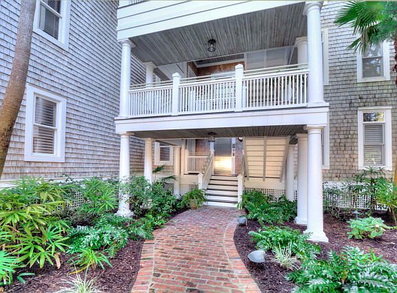 2nd image of 706 Oglethorpe Ave