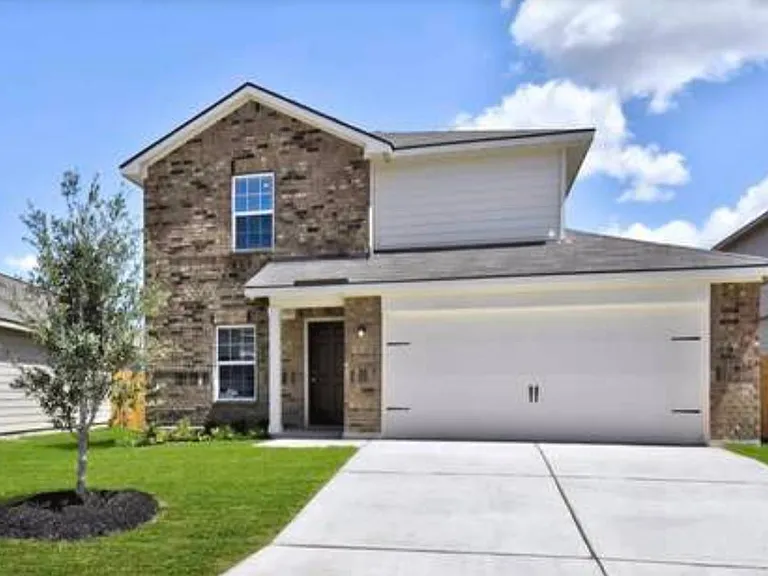 313 Riverdale Dr — Photo 2