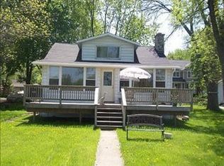 1100 River Terrace Dr, Johnsburg, IL