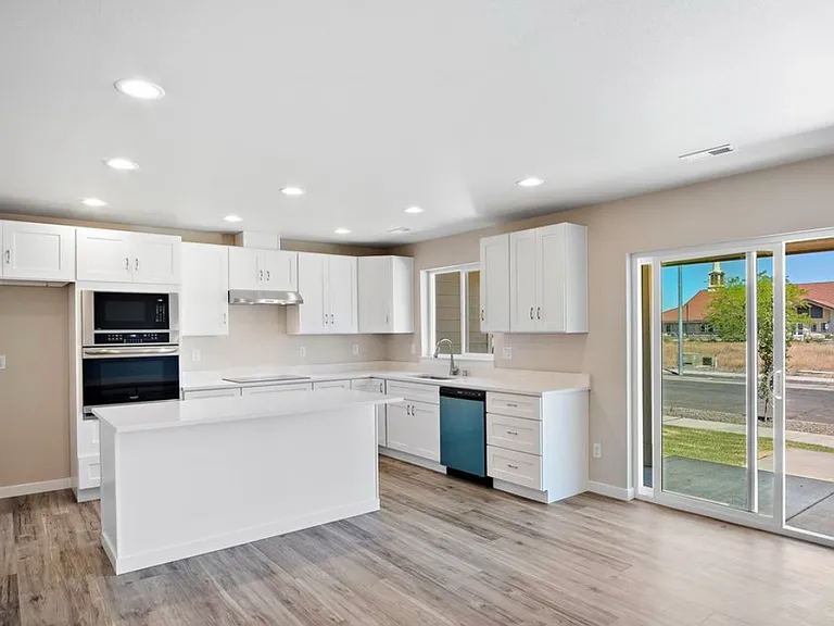 931 W Ted Yao Way #B — Photo 10