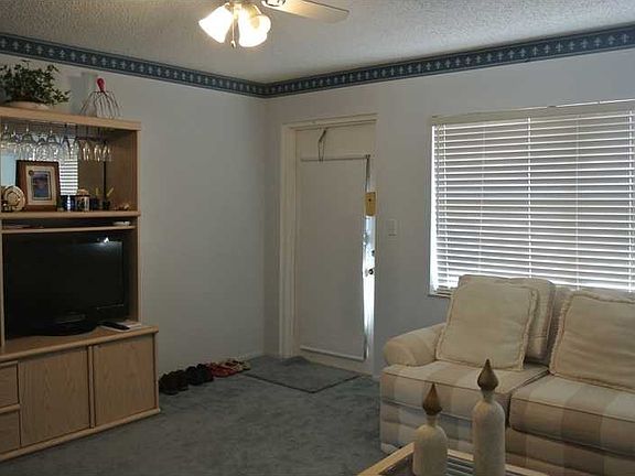 4th image of 9081 Sunrise Lakes Blvd APT 217