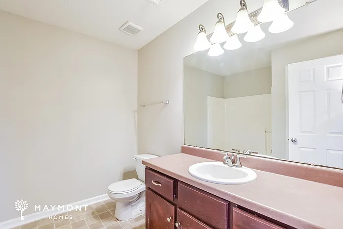 467 Shady Ln — Photo 10