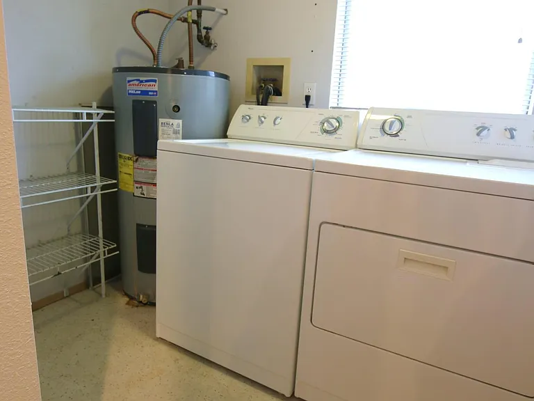 547 NE Ravenna Blvd — Photo 14
