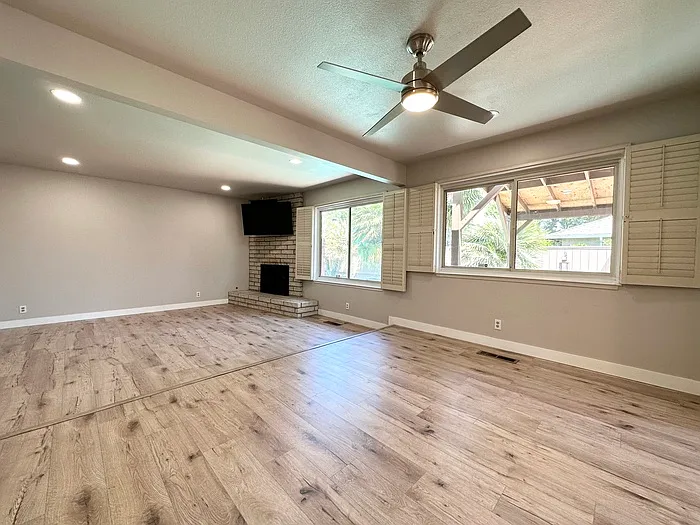 5011 Jennings Way — Photo 12
