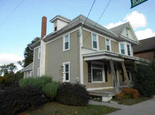 247 W Penn Ave, Robesonia, PA 19551