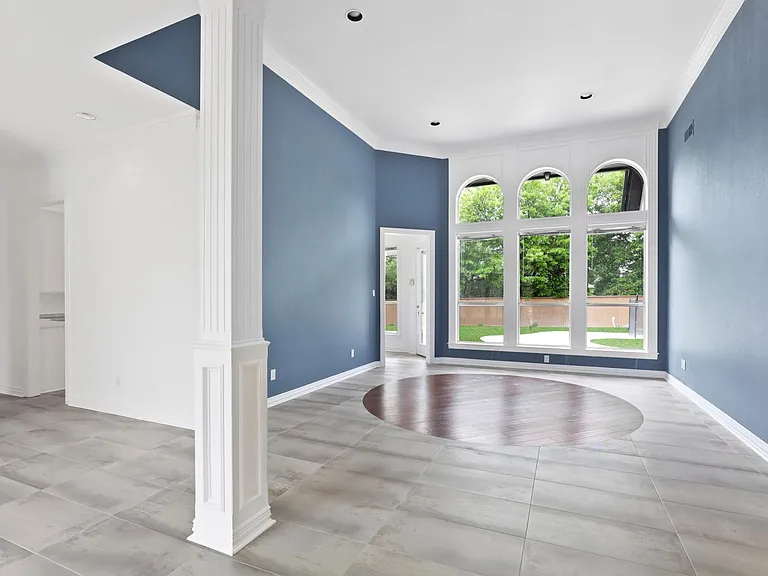 914 Edgemeer Ln — Photo 7