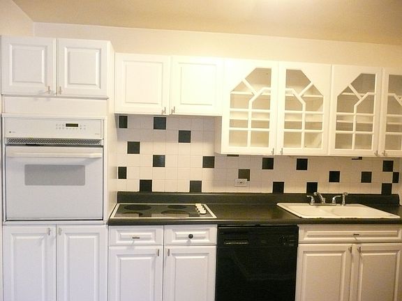 4th image of 4250 N Marine Dr APT 530