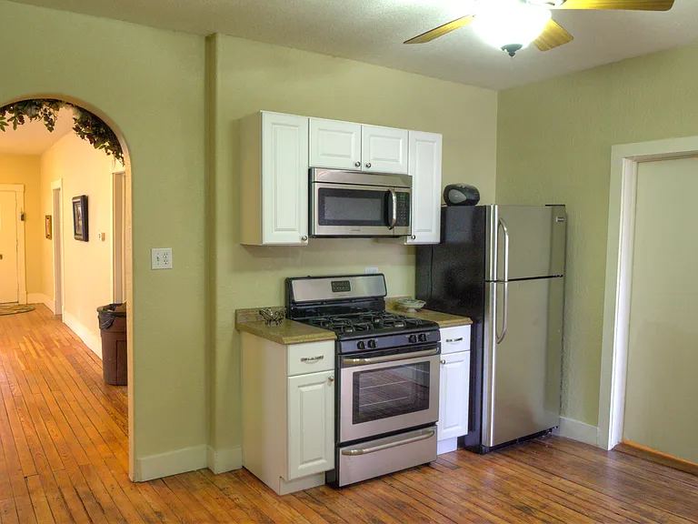 426 E Bijou St — Photo 9